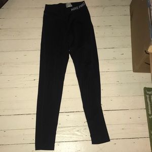 Black Nike pro leggings